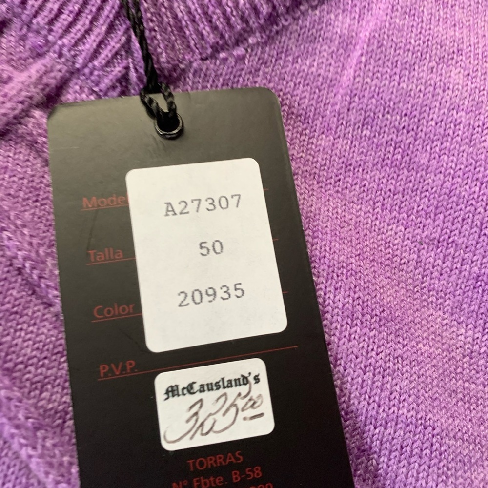 Torras Designer Sweater - Picture 2 of 3